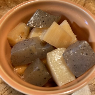 多層鍋で《筍・こんにゃく・豆腐揚げのコロコロ煮物》